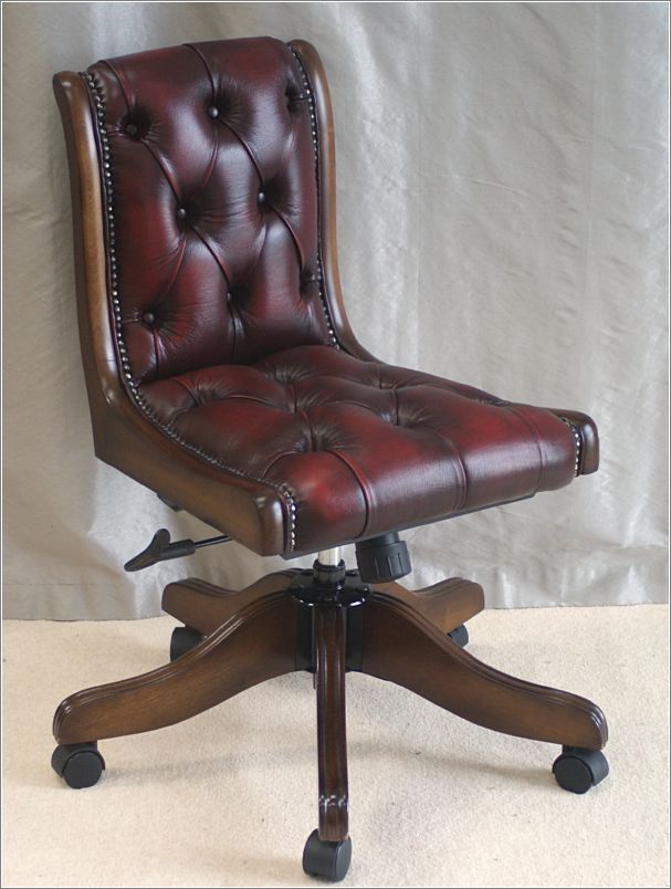 9046 Cambridge Chair in Red